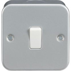 Knightsbridge Metal Clad 10AX 1G 2 Way Switch - M2000