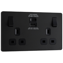 BG Evolve Matt Black Double Switched 13A Power Socket + USB C 30W + USB A (2.1A) - PCDMB22UAC30B