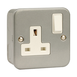 Click Scolmore Essentials Metal Clad 1 Gang Double Pole 13A Switched Socket (No K/O) - CL035B